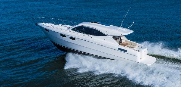Maritimo C43 Sports Yacht Running Shot