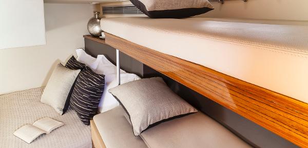 Maritimo C43 Sports Yacht Twin Cabin