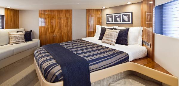 Maritimo C50 Sports Yacht Cabin