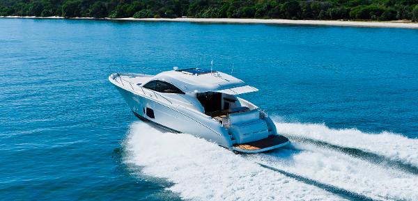 Maritimo C50 Sports Yacht Stern