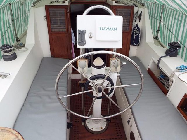 Exterior wheel steering.