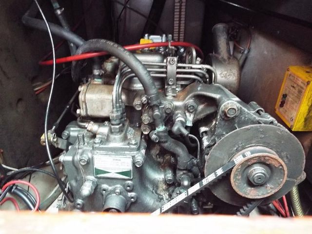 Engine Yanmar marie diesel.