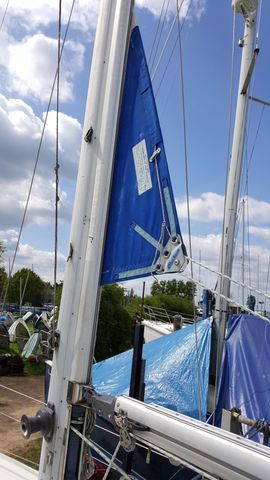 In mast reefing. 2015 new standing rigging.