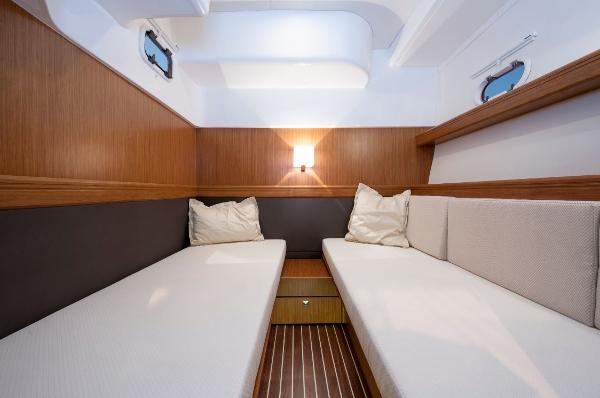 Bavaria Sport 44 Twin Cabin