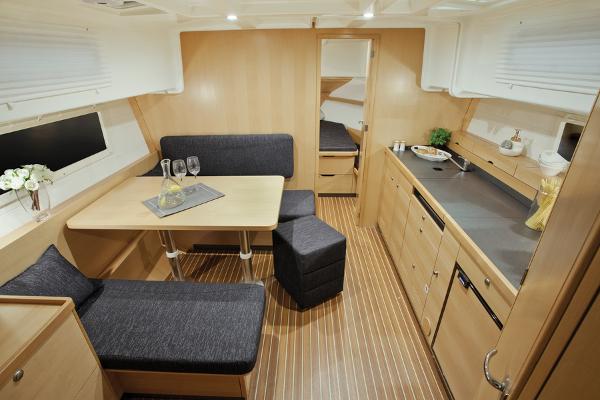 Delphia Escape 1080 Soley Interior
