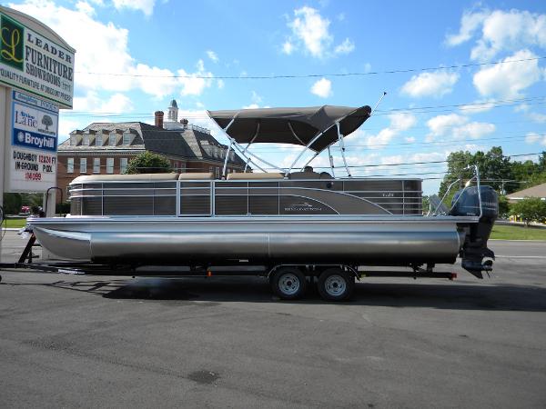 Bennington | New and Used Boats for Sale in KS