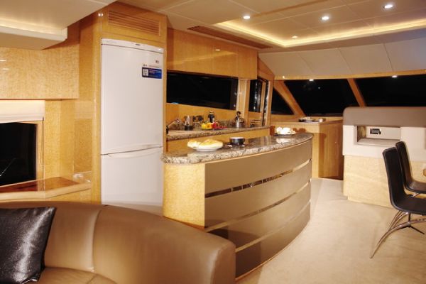 Dyna Craft 65 Galley