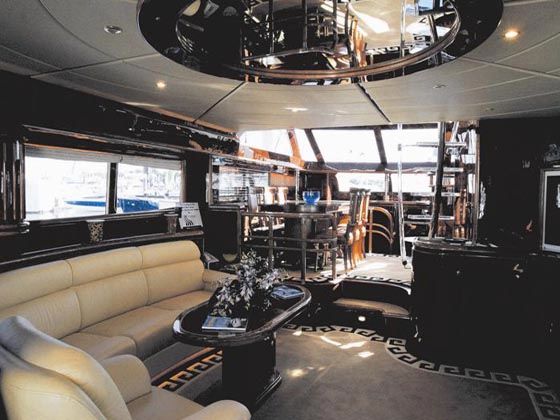 Dyna Craft 77 Laguna Interior