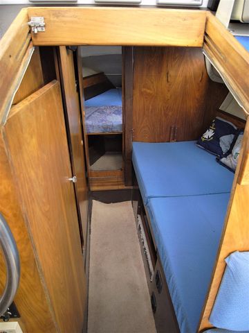 Beneteau Evasion 32 with BJ Marine