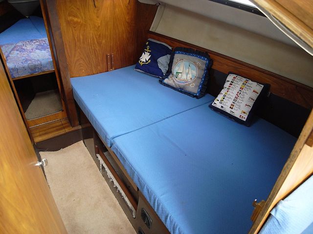 Beneteau Evasion 32 with BJ Marine