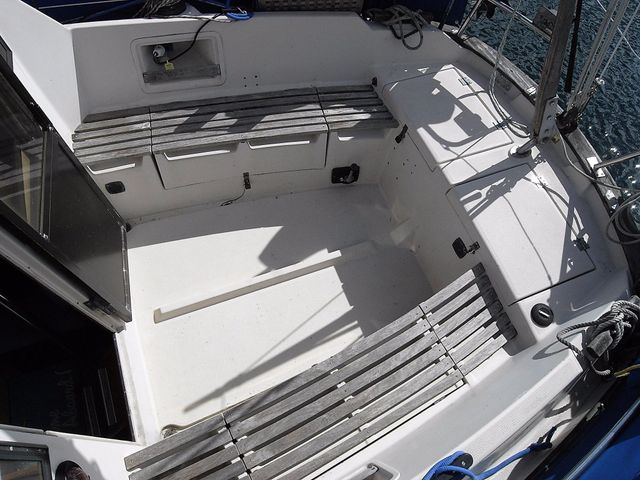 Beneteau Evasion 32 with BJ Marine