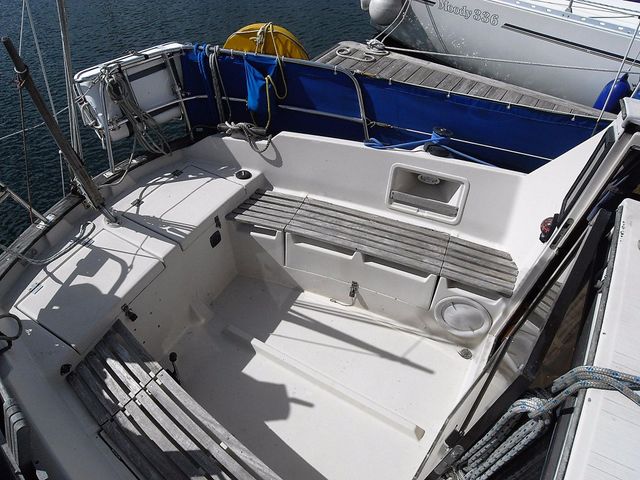 Beneteau Evasion 32 with BJ Marine