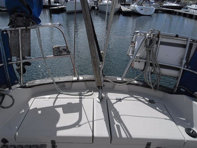 Beneteau Evasion 32 with BJ Marine