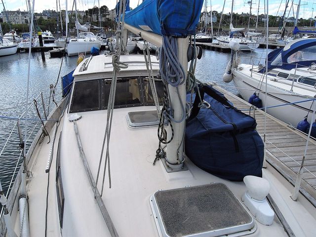 Beneteau Evasion 32 with BJ Marine