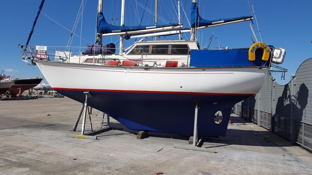 Beneteau Evasion 32 with BJ Marine