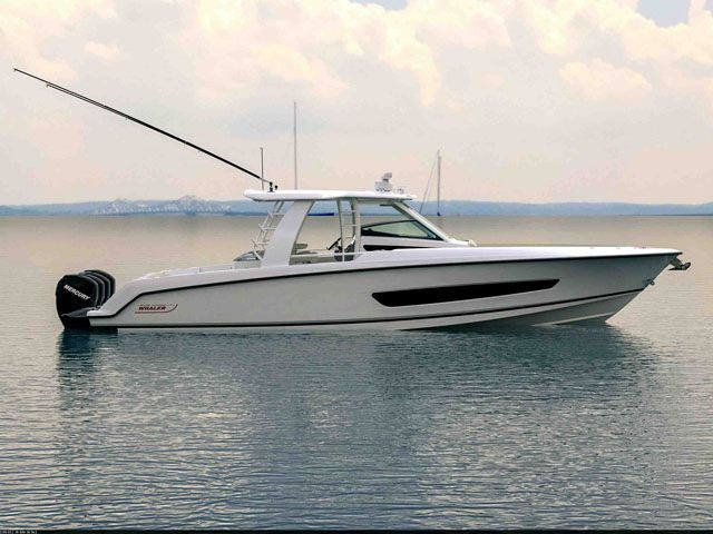 Boston Whaler 420 Outrage