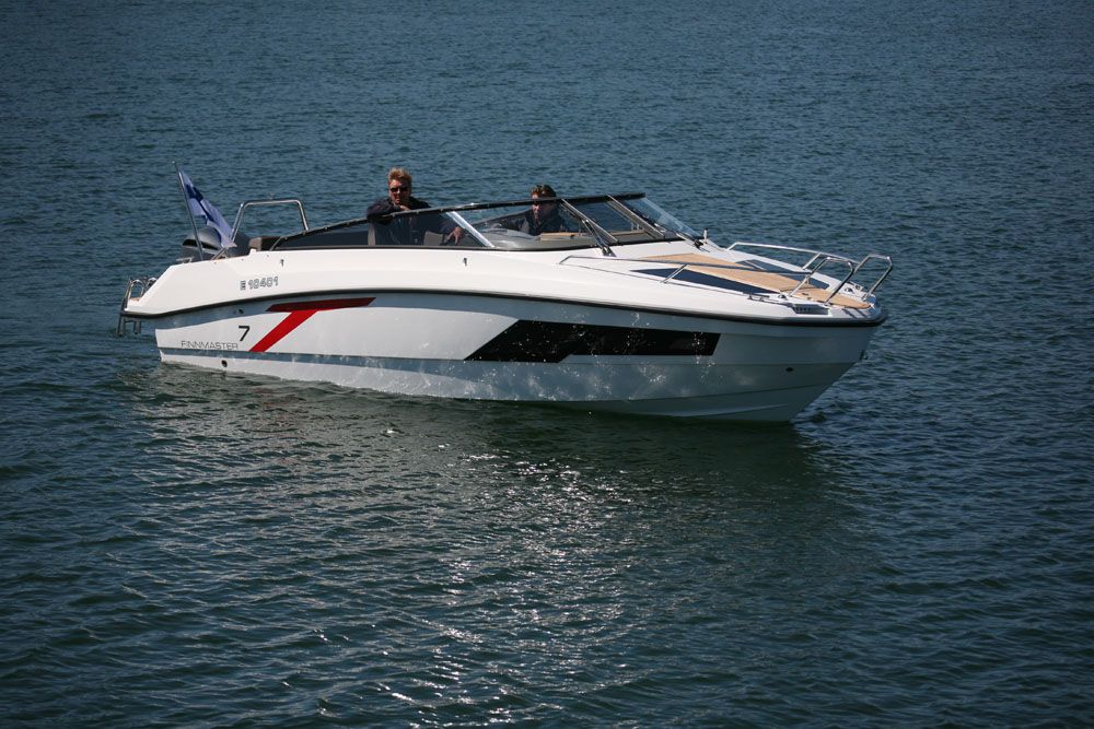 Finnmaster T7: best first powerboat