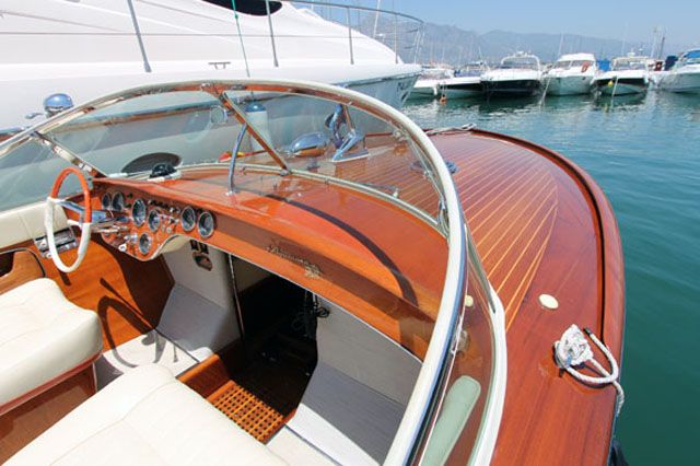 Classic Riva - boats to impress
