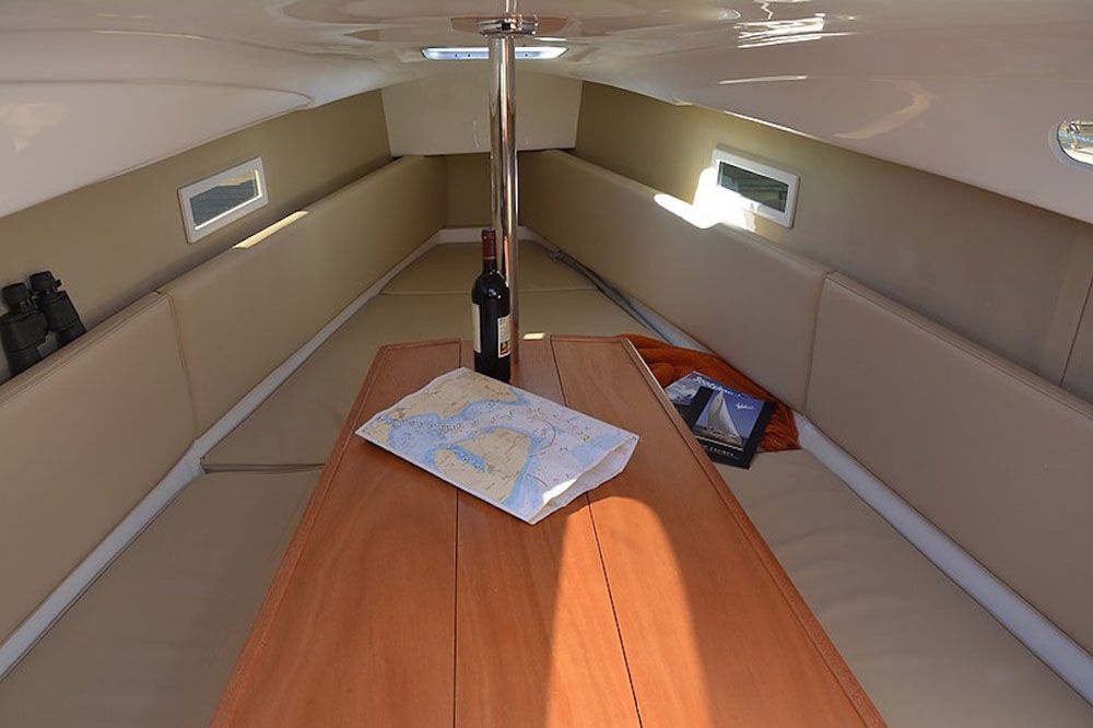 Viko 21 review: interior