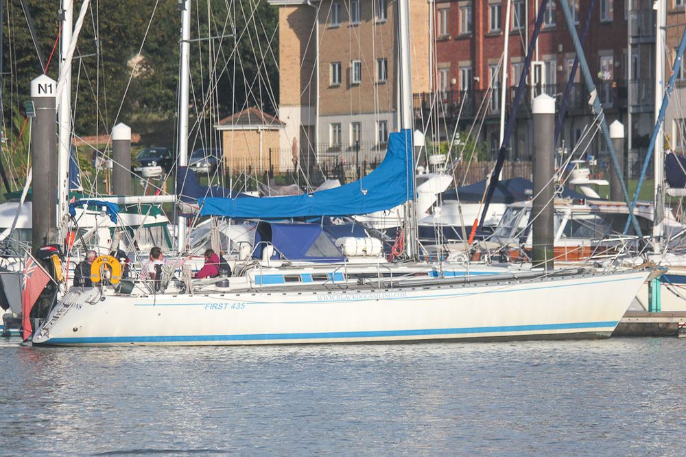Beneteau First 435: shoal draught cruisers