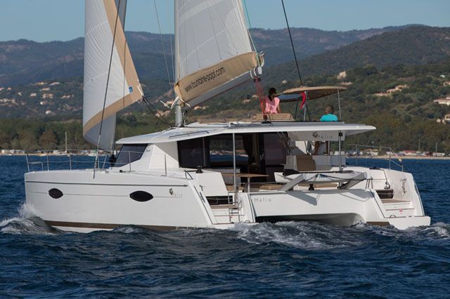 Fountaine Pajot Helia 44 – cat cruising in comfort