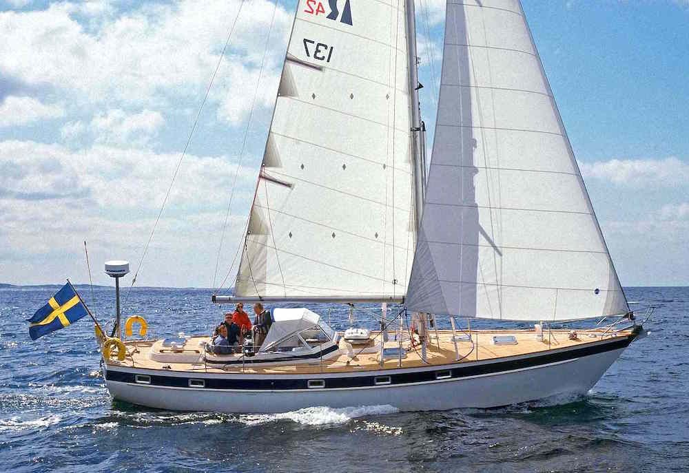 Hallberg Rassy 42E: bargain sailing yachts