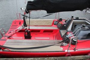 Huzar 28: daysailer weekend cruiser