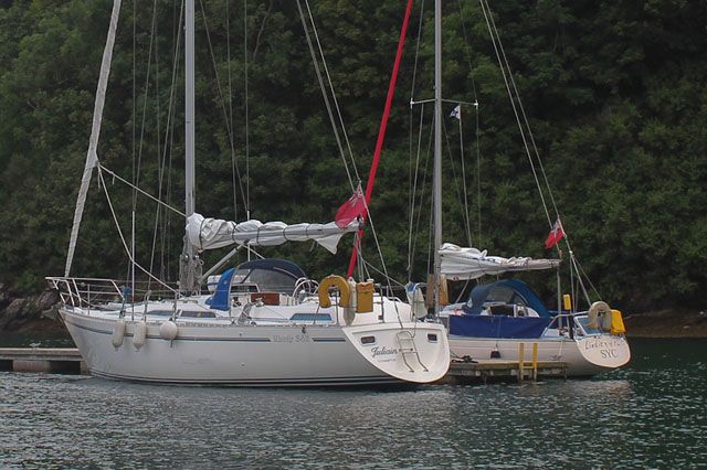 Moody 346: Centre cockpit cruising yachts
