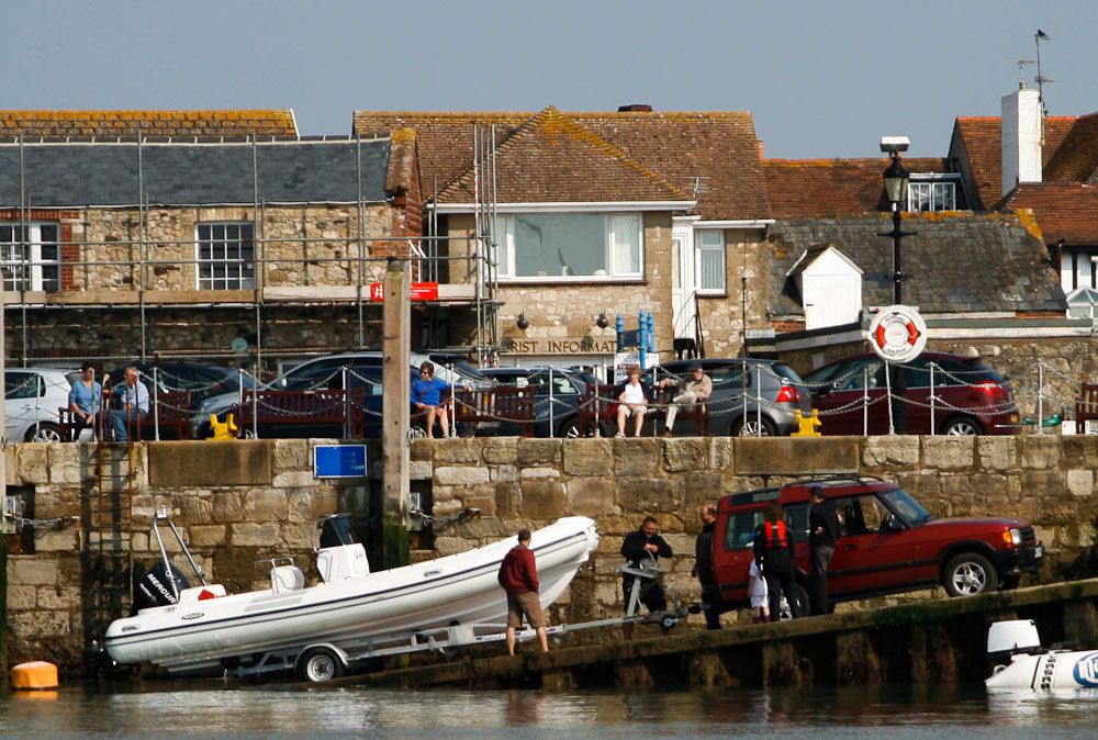 boat towing: launching