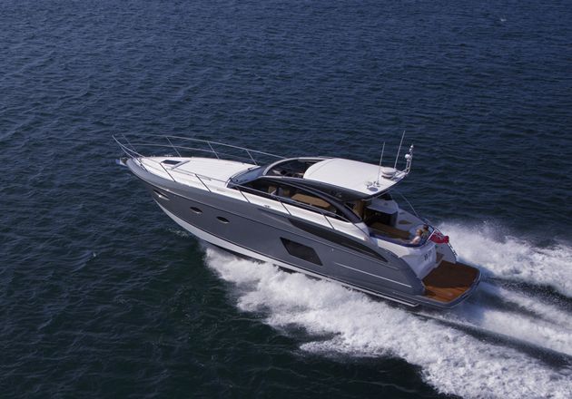 Princess V48 running Princess-V48-running