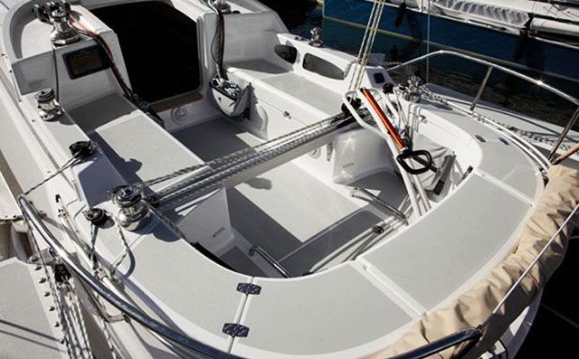 Dragonfly 32 cockpit
