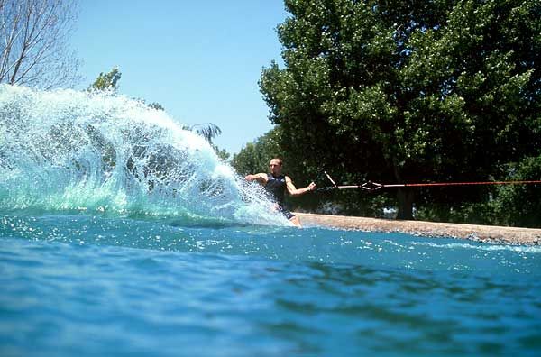 Edging, applying weight to the heels and balls of your feet, helps you approach and carve away from the wake with maximum speed.