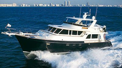 The 61 Explorer has a top speed of 25 knots, when equipped with optional twin 1,520 hp Caterpillar 3406E engines, and a high cruising speed of 20 knots.