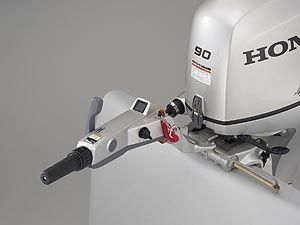 Both the BF90 and BF75 are available with a new center-mount tiller control that incorporates the shift lever, power trim button, an LCD information screen and key switch.