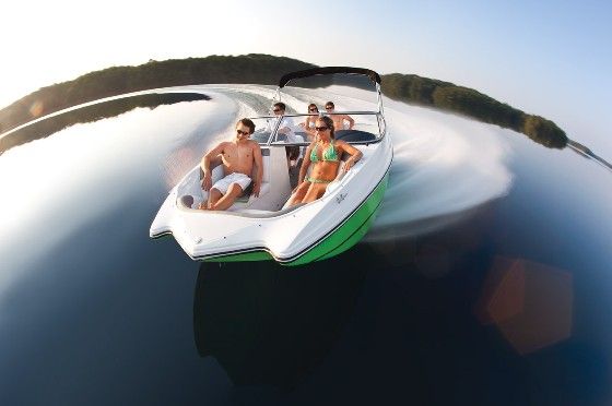 Rinker 200 MTX bowrider