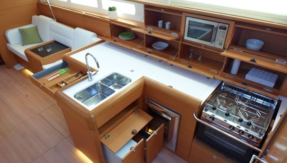 Jeanneau SO509 galley