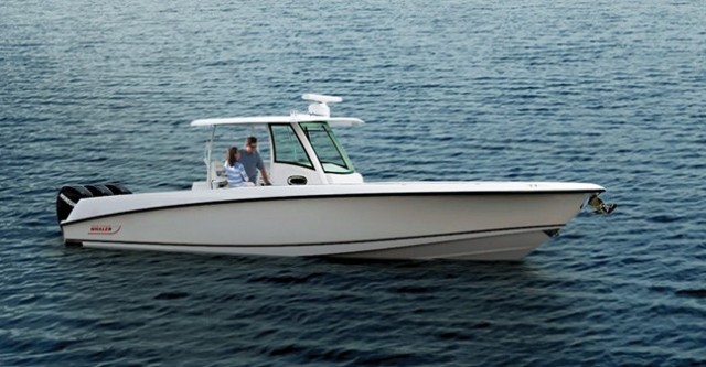 Boston Whaler 350 Outrage: Man Your Battle Stations