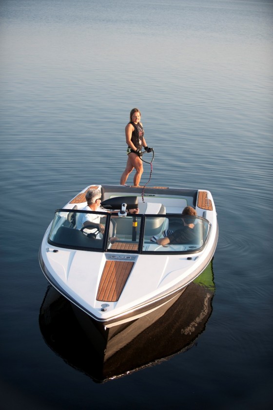 Water Ski and Wakeboard Boats: Designed for Watersports 
