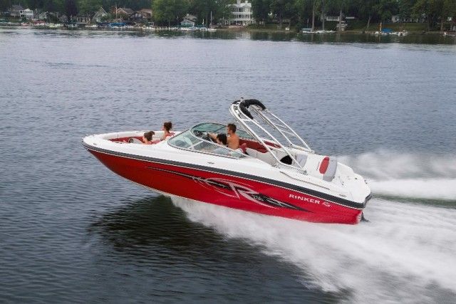 Rinker Captiva 236 BR: Bowrider For Family Fun