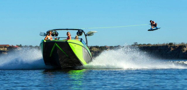 Tigé ASR: Wake Up and Wakeboard