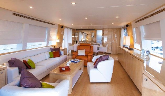 Couach 2600 interior