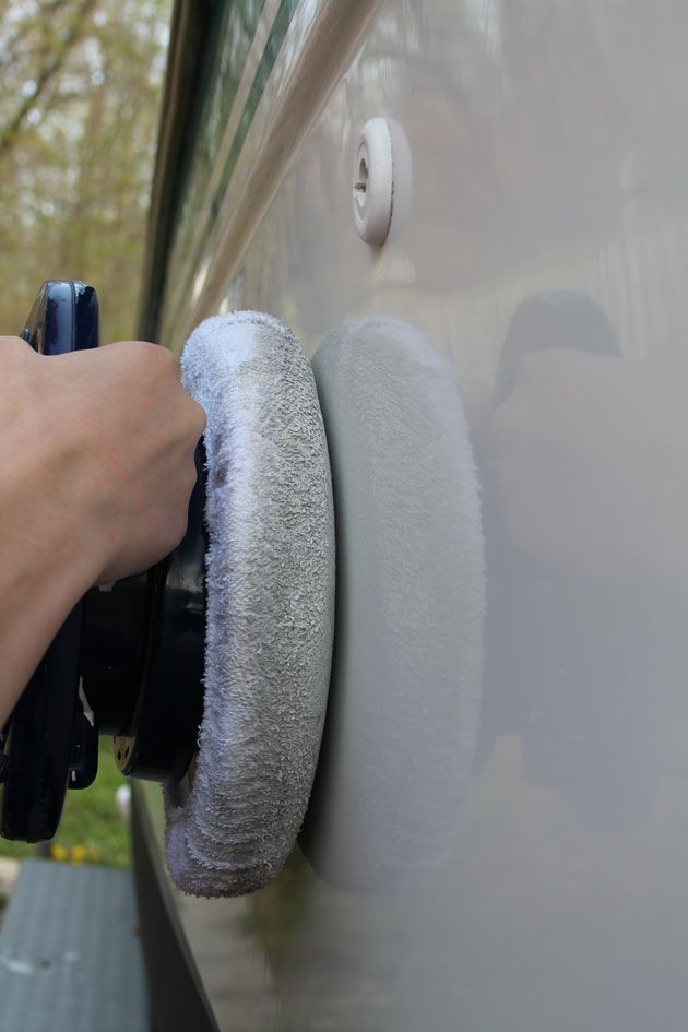 wax buffer - buffing a boat