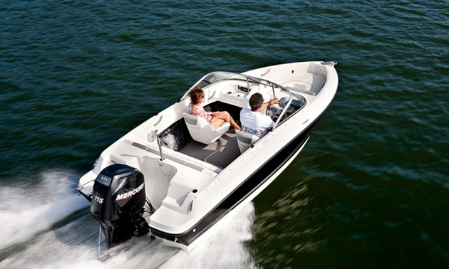 Outboard Engines on Bowriders: A Match Made in Heaven?