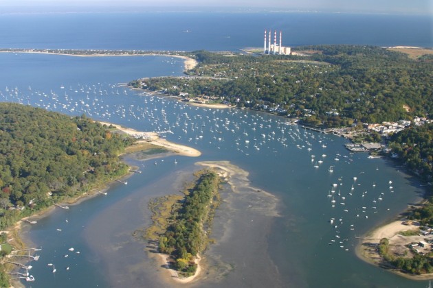 This huge anchorage on the north shore of Long Island is popular because of the good protection it offers.