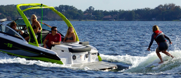 wake surfing