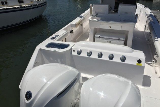 You can tell the Everglades 295cc is all about fishing, merely by glancing at the transom. Photo by Gary Reich