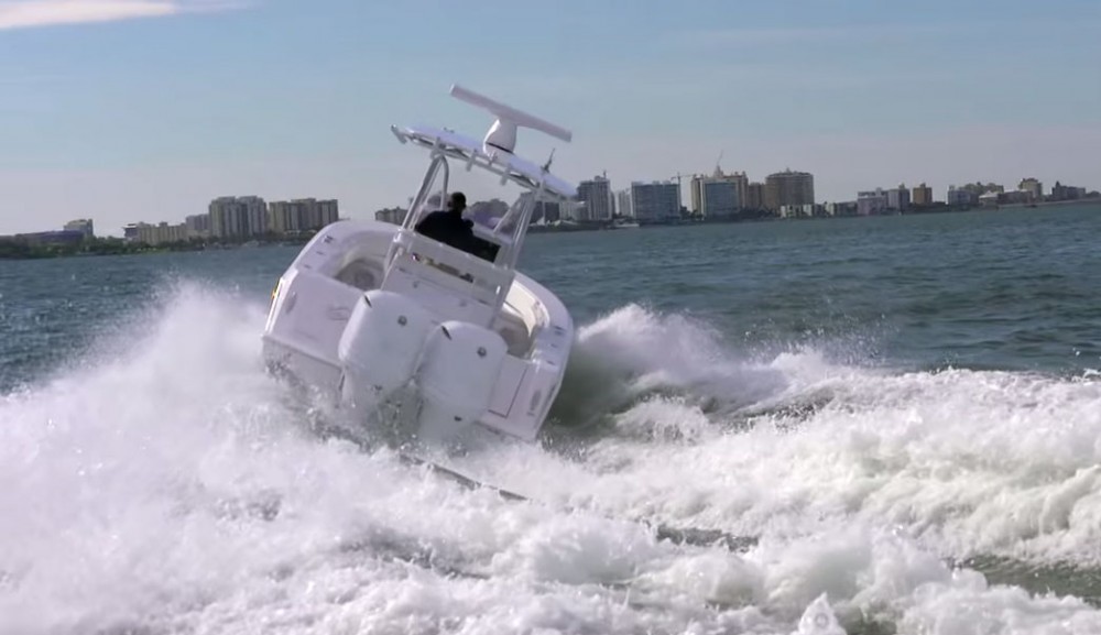 Boating Tips: Making Sharp Turns in a Powerboat