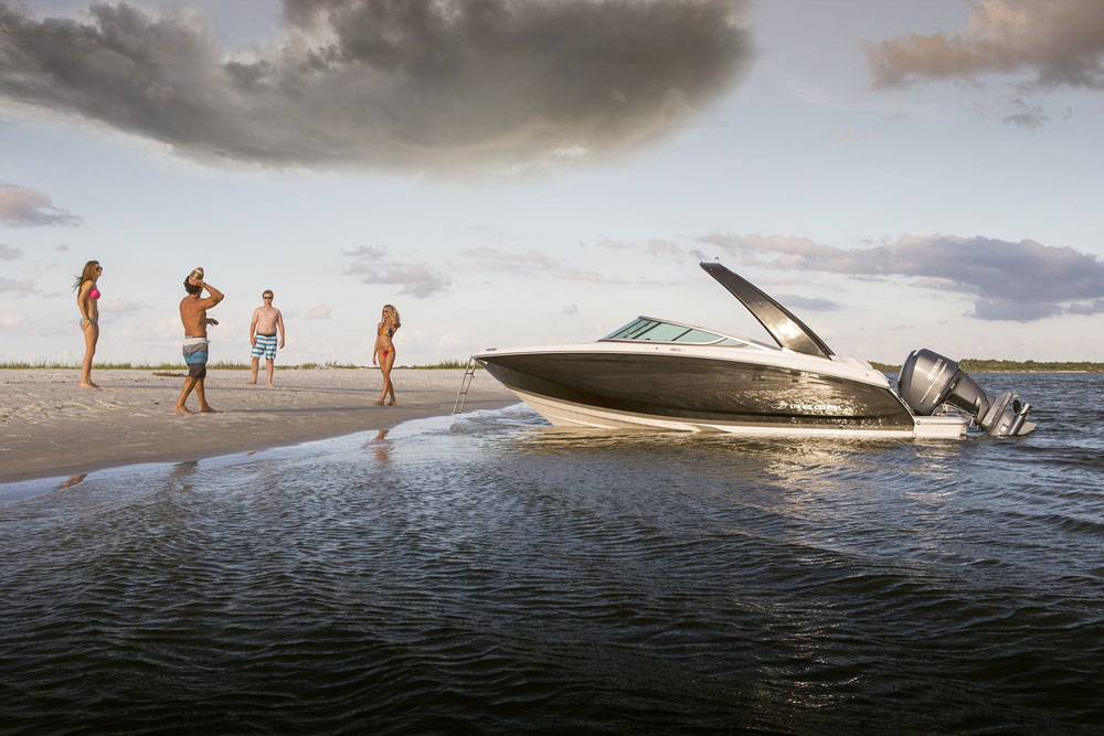 Hot Boats Coming to the Miami International Boat Show
