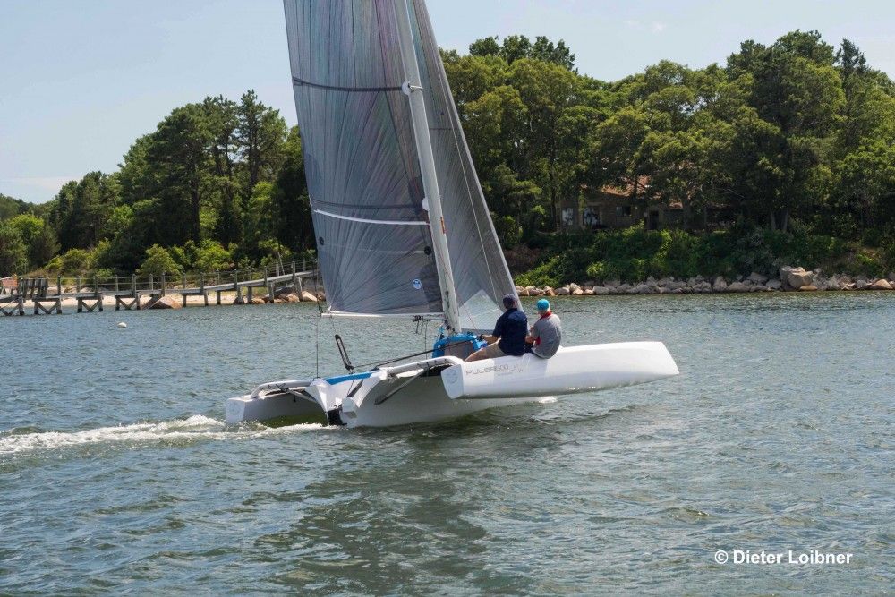 Well trimmed: If the going gets fast, proper weight distribution of the crew is important. Photo: Dieter Loibner
