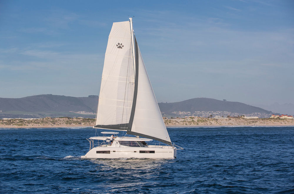 Leopard 45: New Sailing Catamaran from Robertson and Caine